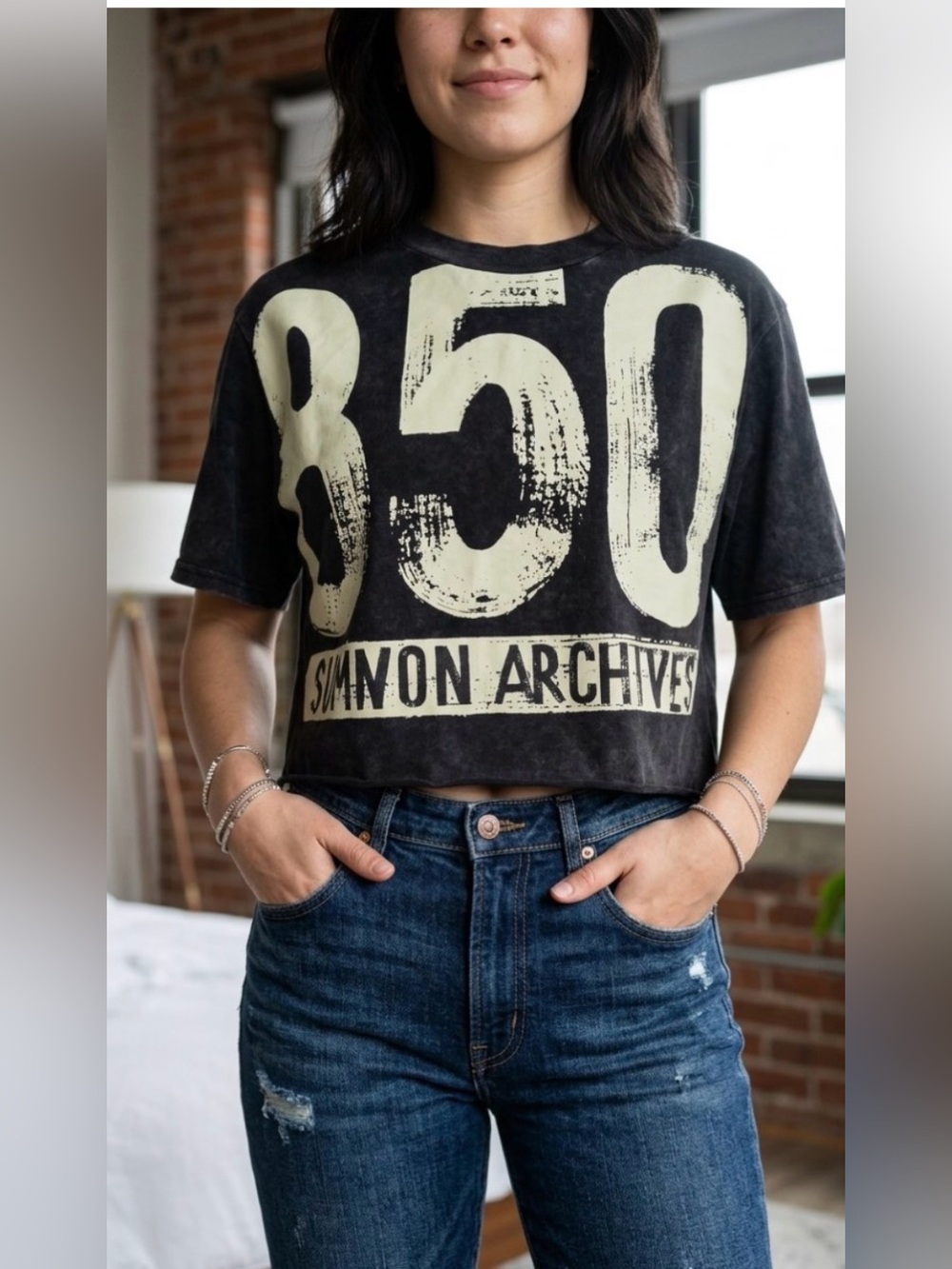 SUMWON WOMEN 350 Distressed Retro Print Oversize Crop T-Shirt - Medium - Black